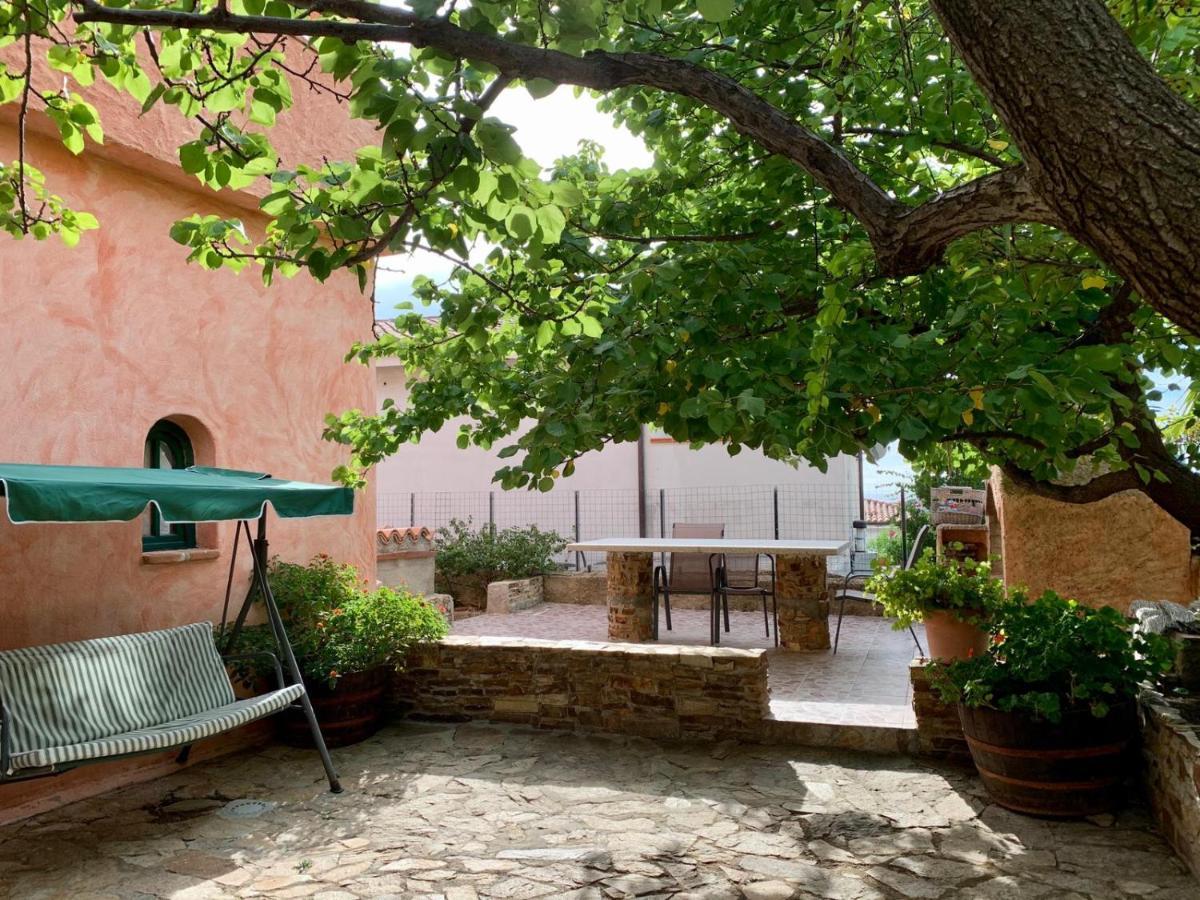 Villa Le Ginestre ลากาเลตตา ภายนอก รูปภาพ